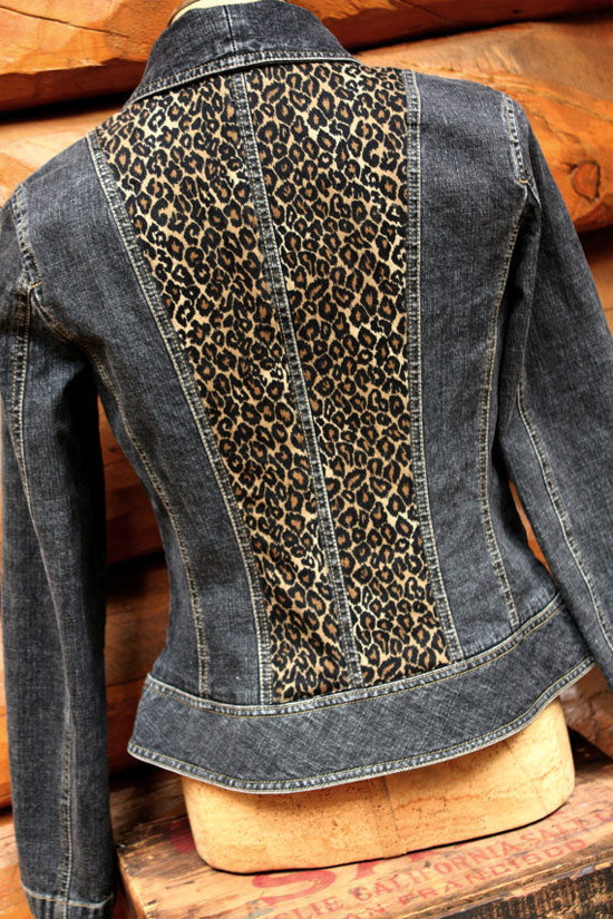 jaqueta jeans customizada com perola