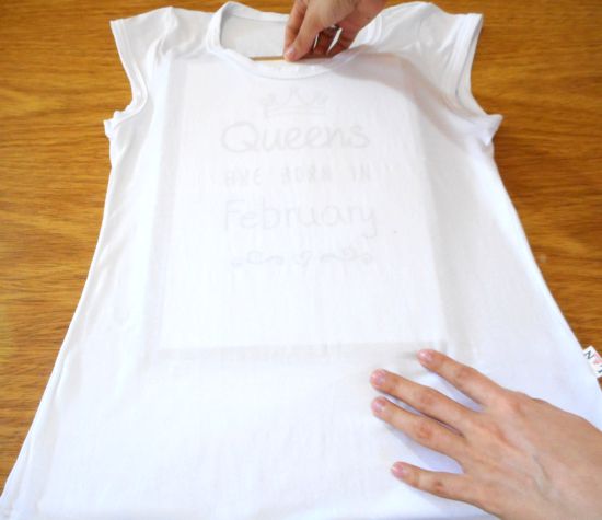Como fazer customização de camiseta - estampa e amarração