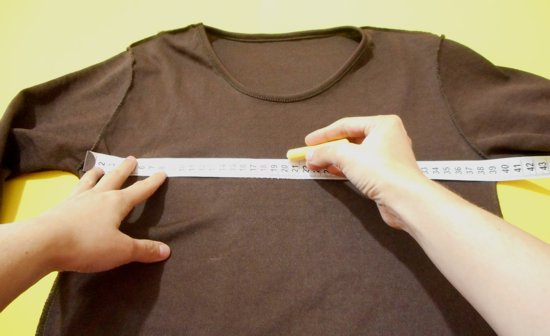 Customizando blusa manga longa