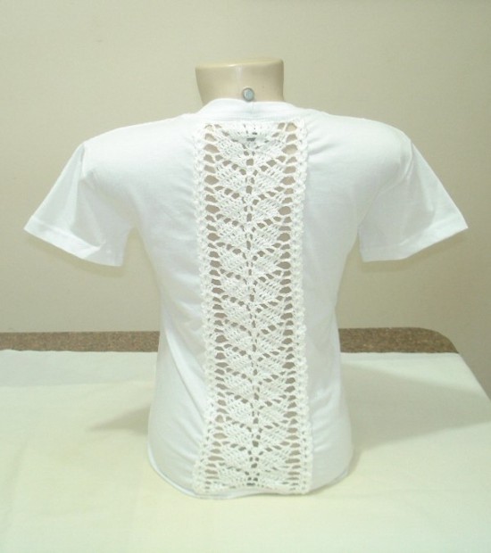 camiseta customizada com crochê