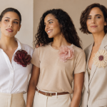 Maxi broches voltaram: 15 ideias para transformar suas roupas básicas